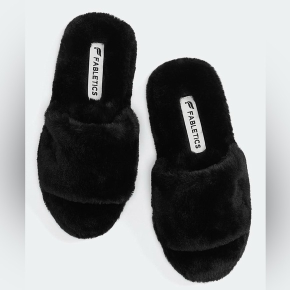Fabletics • Fur Slip on Slippers - Picture 1 of 7